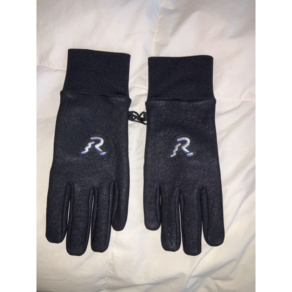 Black Glove Seirus Innovation Comfortable Lightweight form Fitting 4-way Stretch